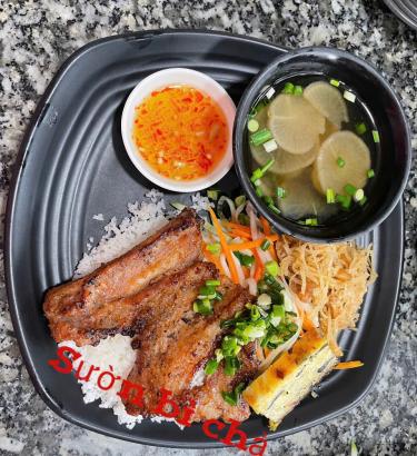 CƠM SƯỜN BÌ CHẢ