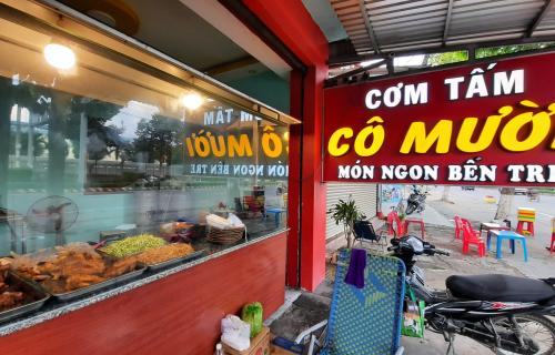 BẾN TRE: CƠM TẤM CÔ MƯỜI NỔI TIẾNG KHẮP NƠI